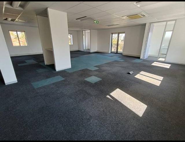 BUSINESS PROPERTY TO RENT IN BRYANSTON